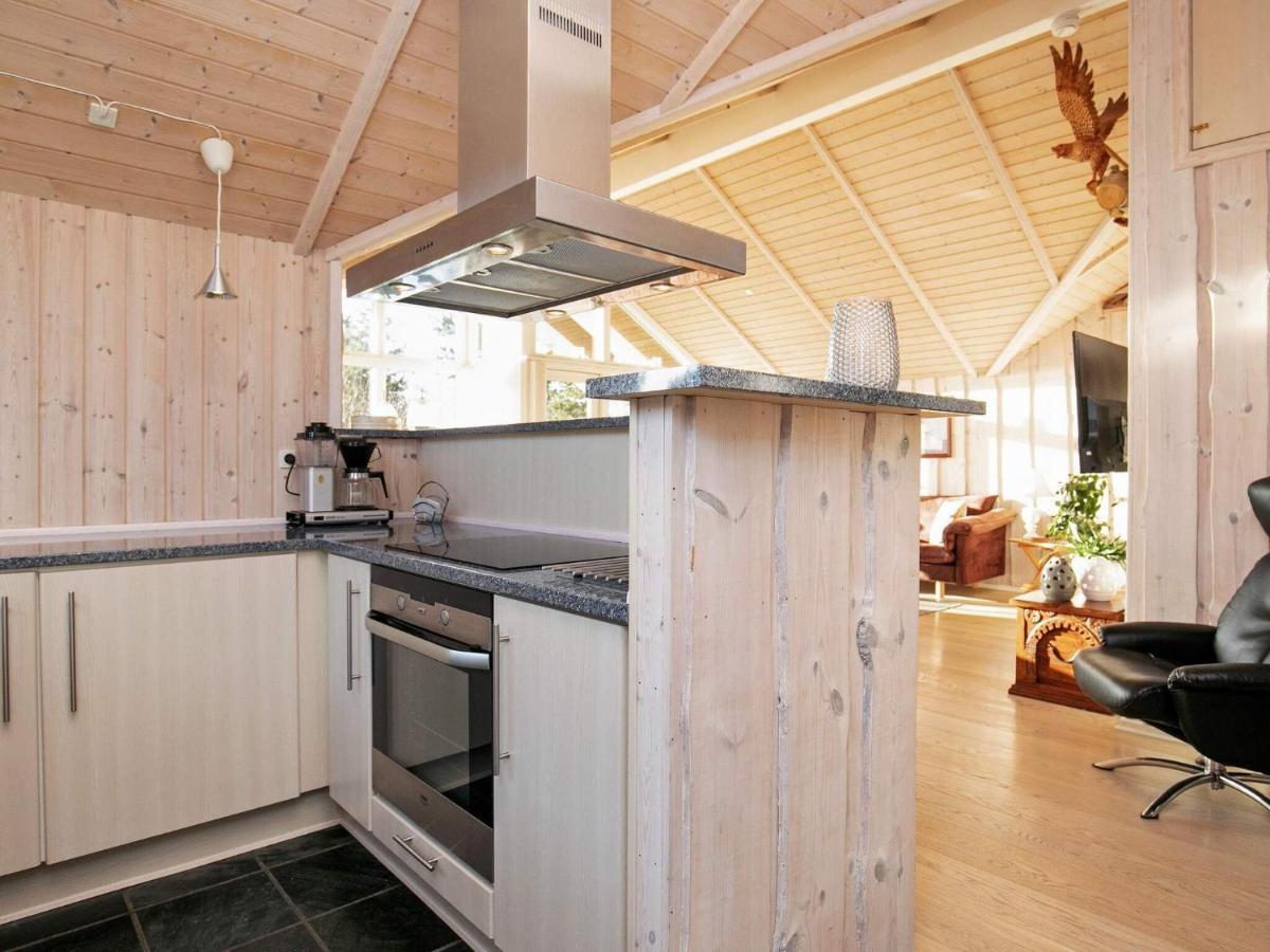 Three-Bedroom Holiday Home In Rodby 38 Kramnitse エクステリア 写真
