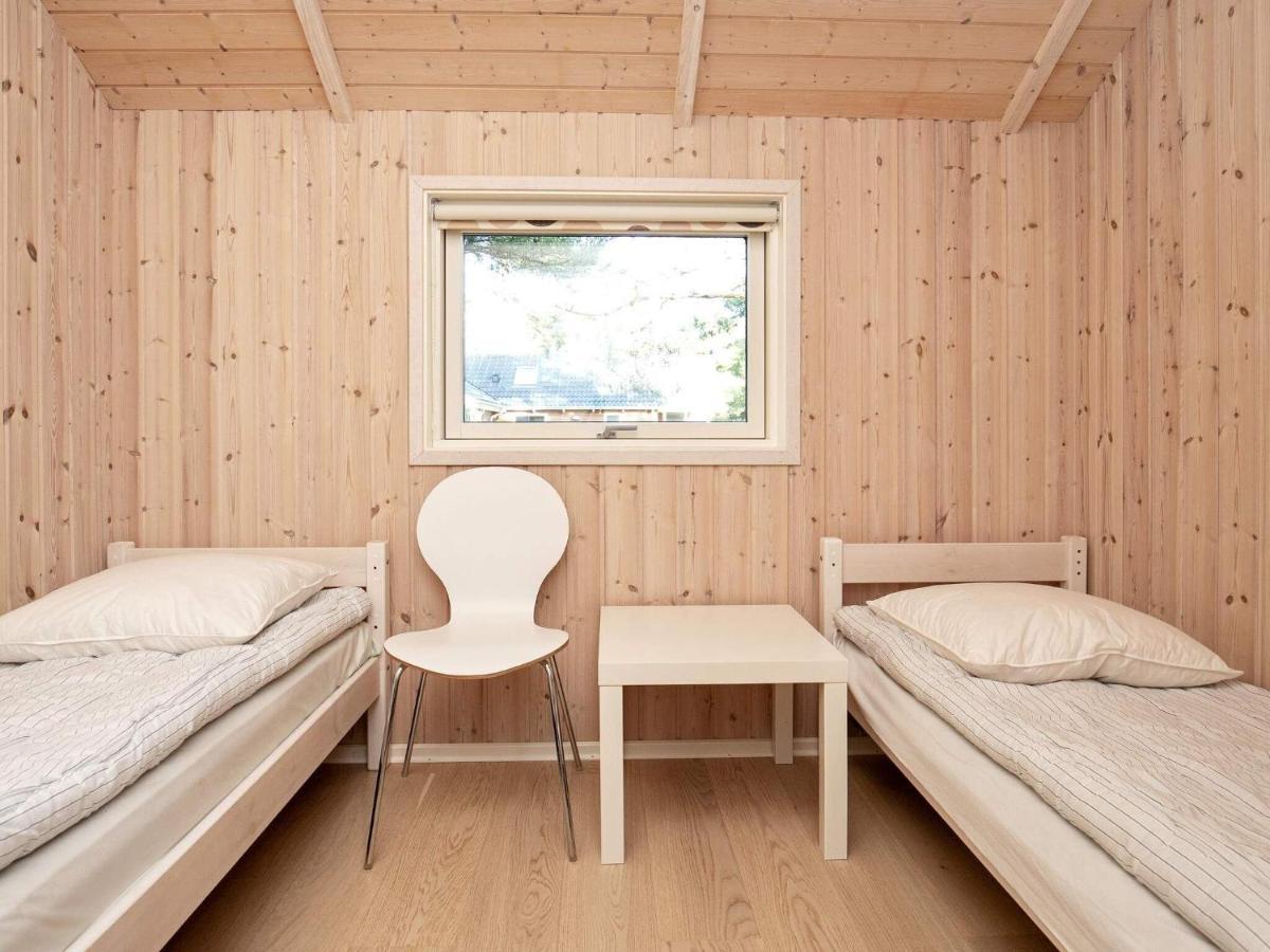 Three-Bedroom Holiday Home In Rodby 38 Kramnitse エクステリア 写真